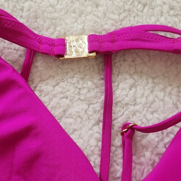 New!Trina Turk Bijuo Solids Plunge One Piece Swimsuit - Picture 10 of 13
